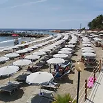 公寓 Garibaldi La Piazzetta