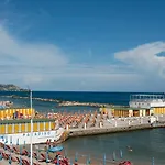 Garibaldi La Piazzetta