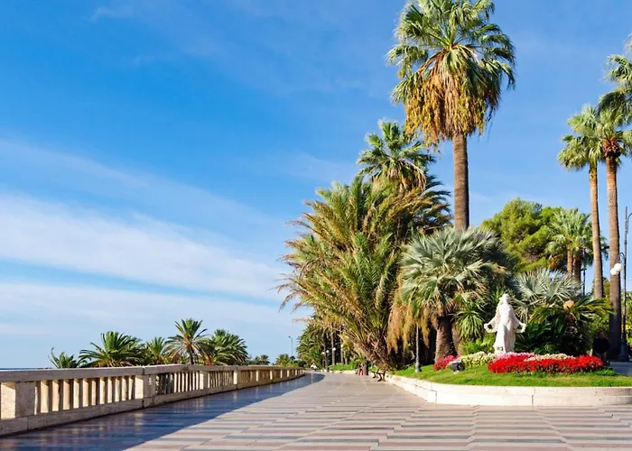 Garibaldi La Piazzetta 公寓 圣雷默